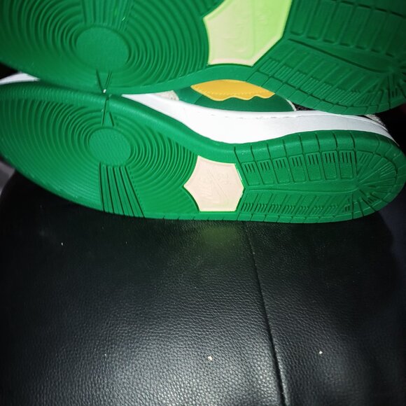 Chunky Nike Dunks - Picture 2 of 5